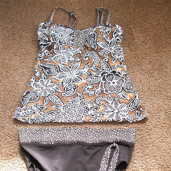 croft & barrow Other - Croft & Barrow 2 Piece Swim Wear Top Size 10 Bottom Size 14